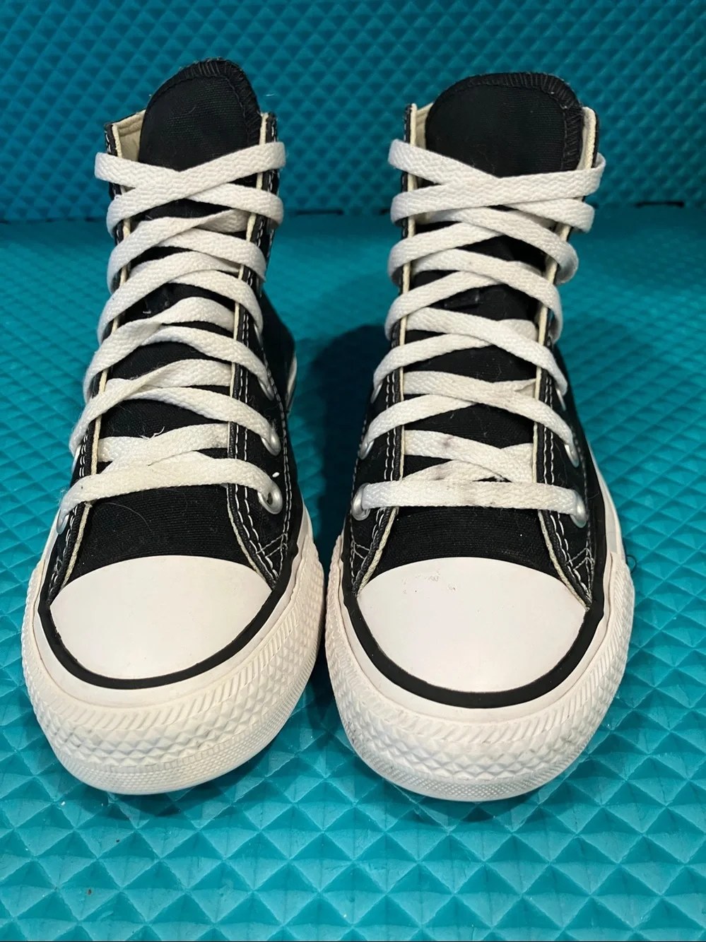 CONVERSE Unisex Chuck Taylor All Star High Top Sneakers. | 4.5M - 6.5 W